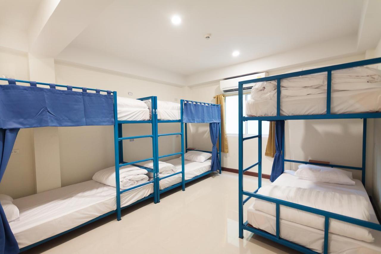 Happy Hostel Pattaya Extérieur photo