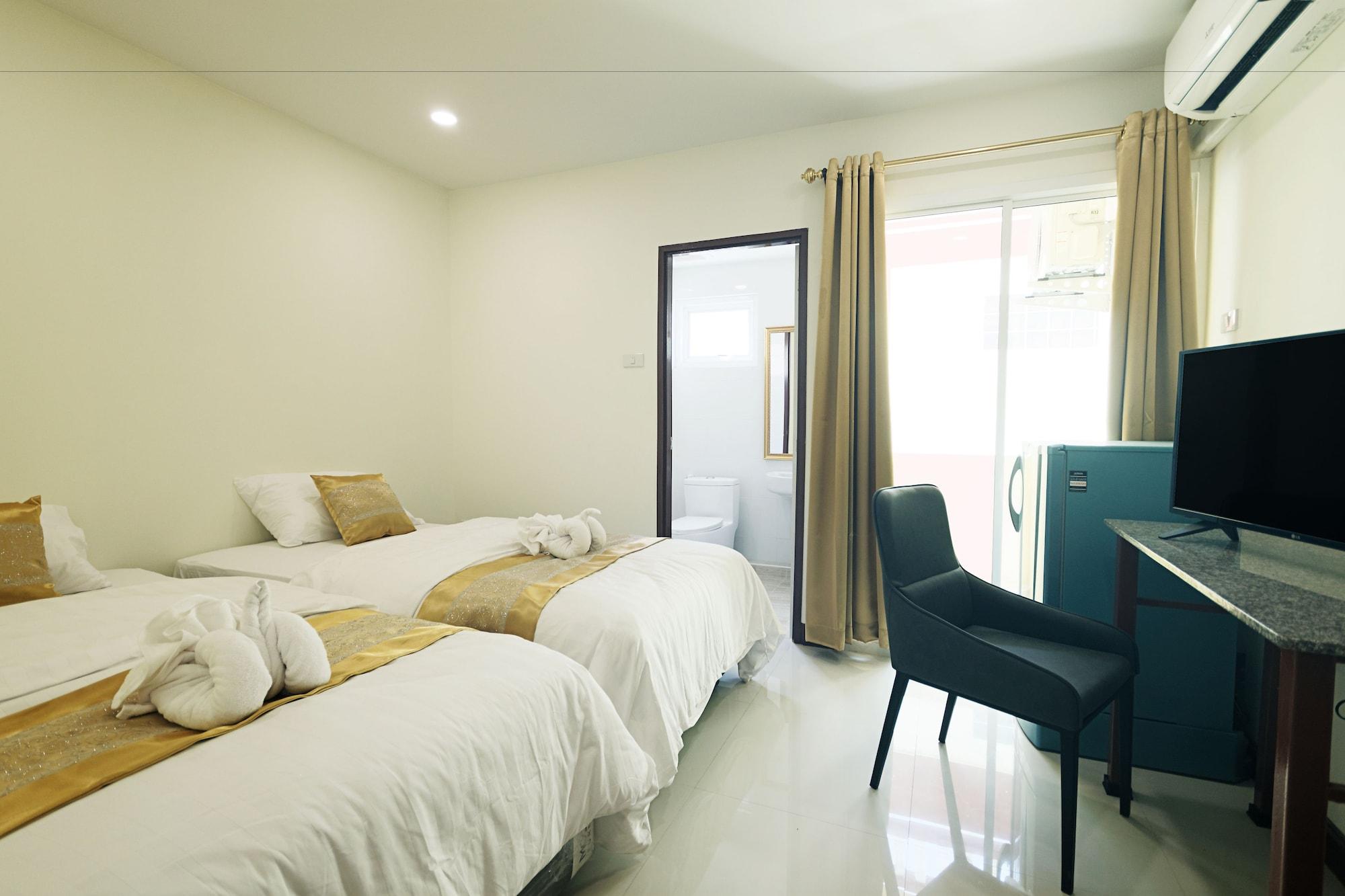 Happy Hostel Pattaya Extérieur photo