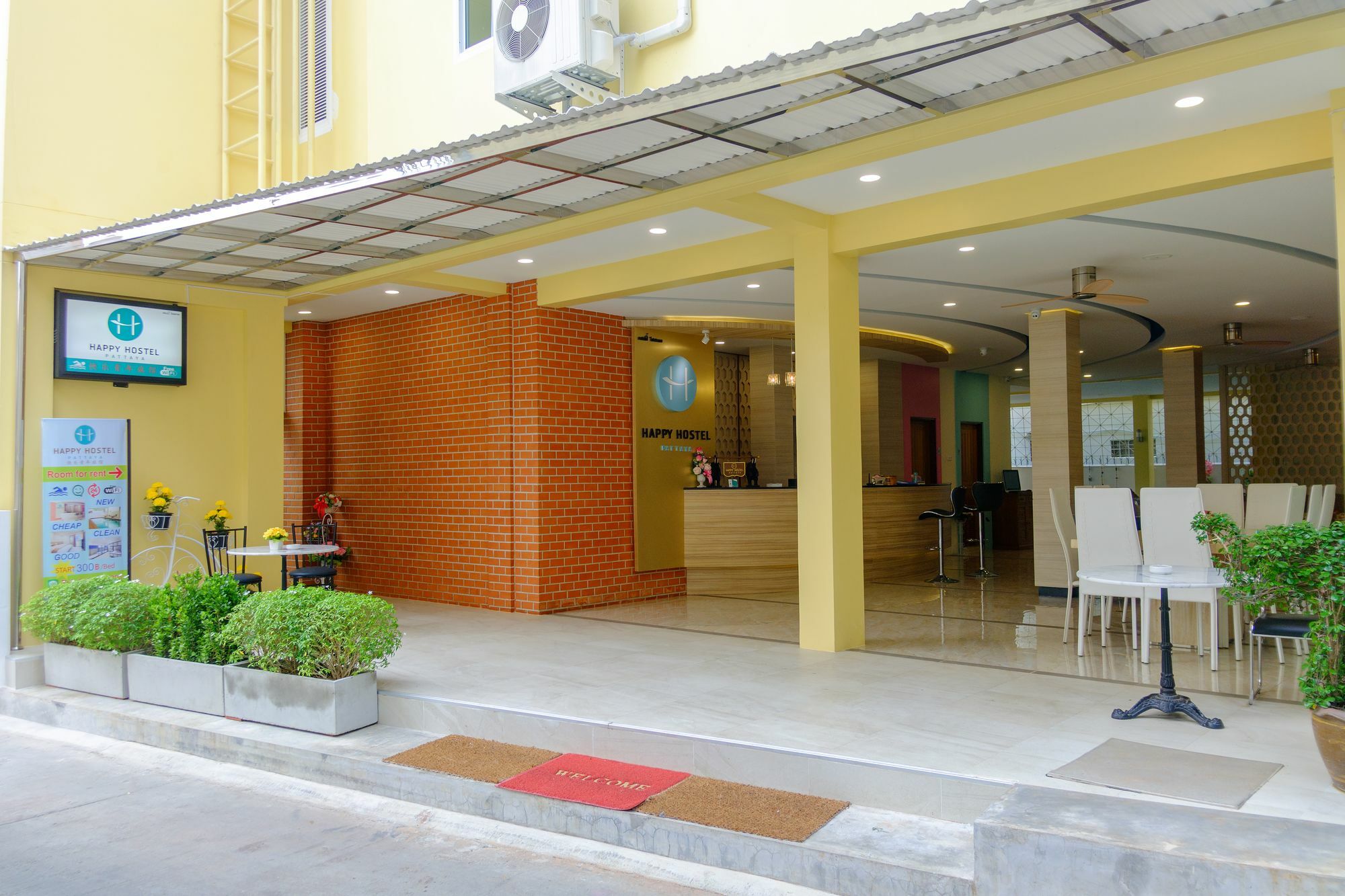 Happy Hostel Pattaya Extérieur photo